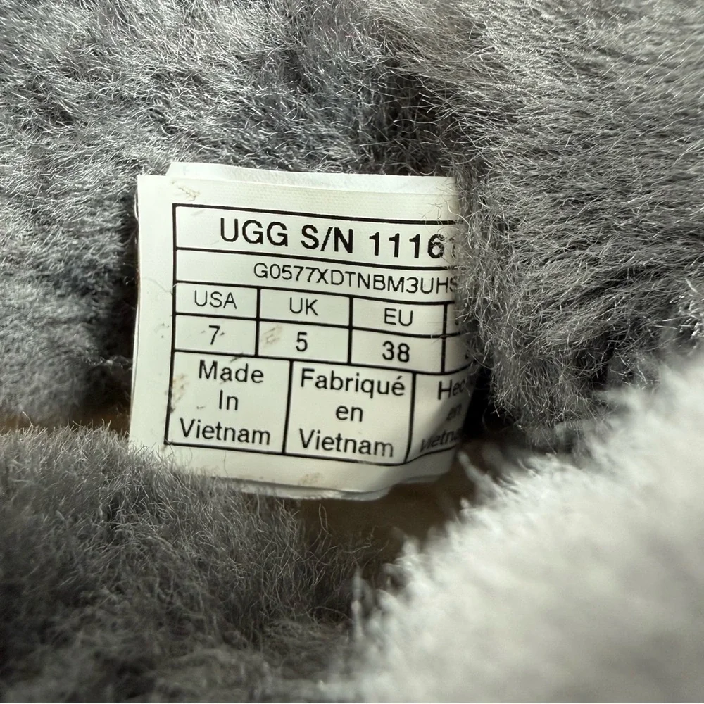 UGG Elisa Suede Sheepskin lined booties, 7